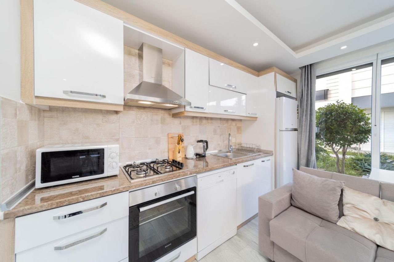 Pleasant Flat With Balcony In Konyaalti *