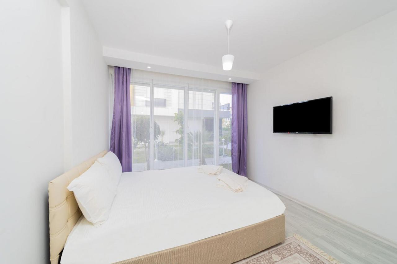 Pleasant Flat With Balcony In Konyaalti Antalya
