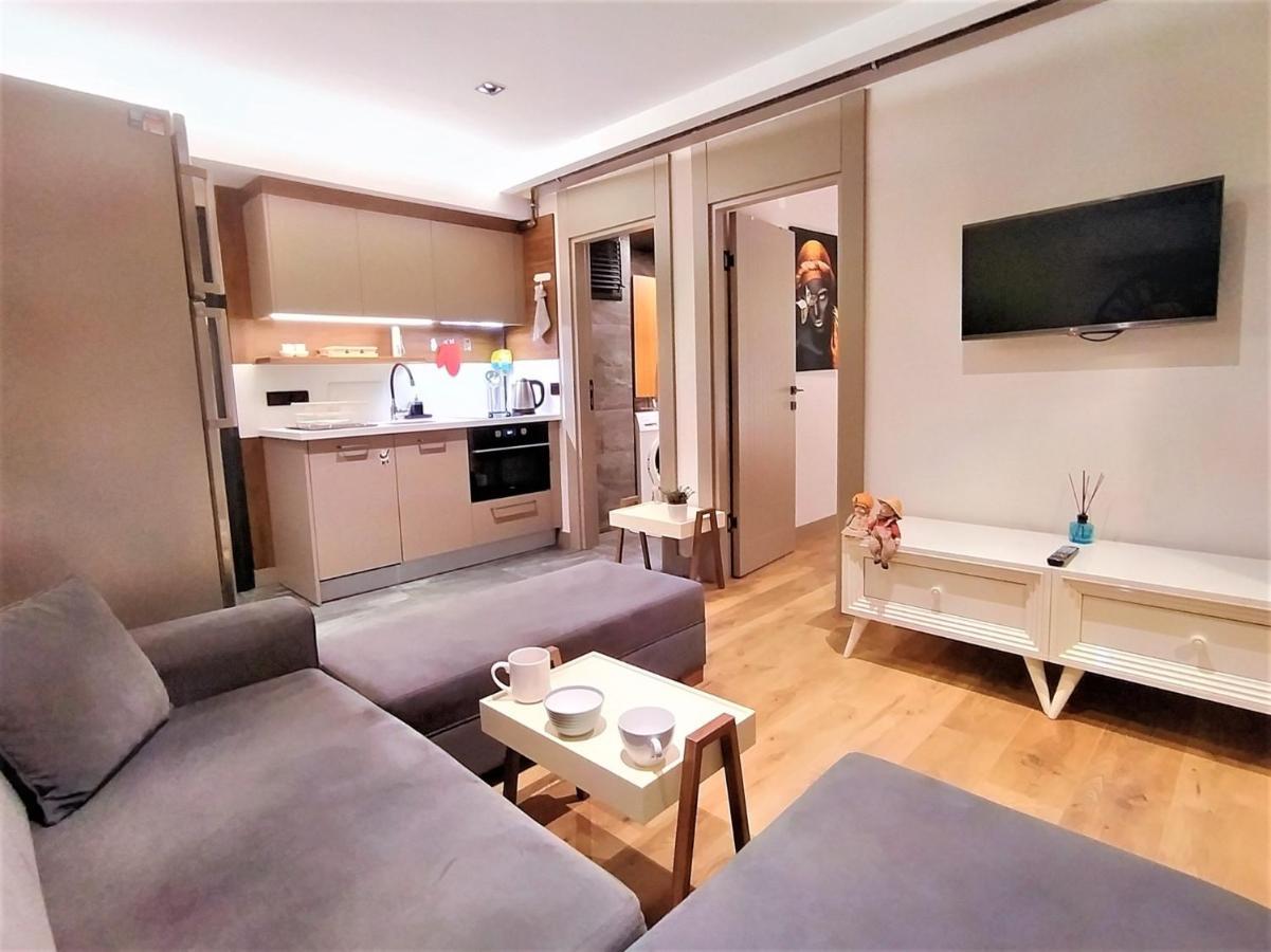 Sleek Flat In Muratpasa With Shared Pool Apartment