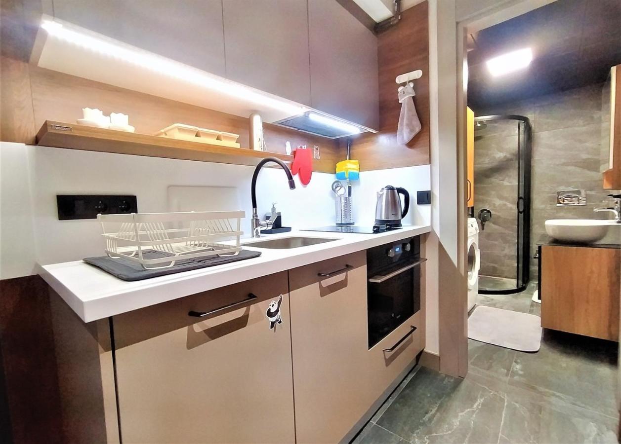 Sleek Flat In Muratpasa With Shared Pool Daire