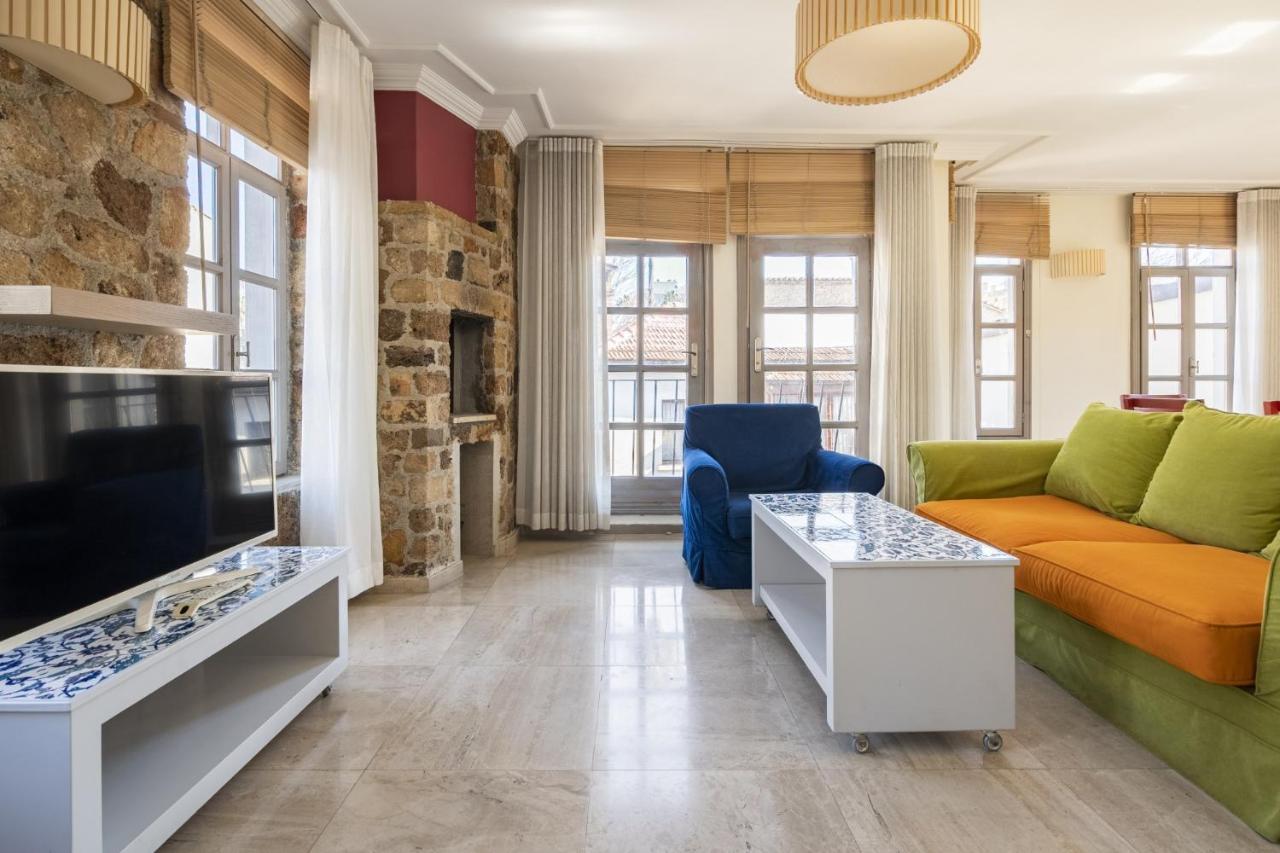 Holiday home Glamorous Flat With Jacuzzi Near Hadrians Gate *