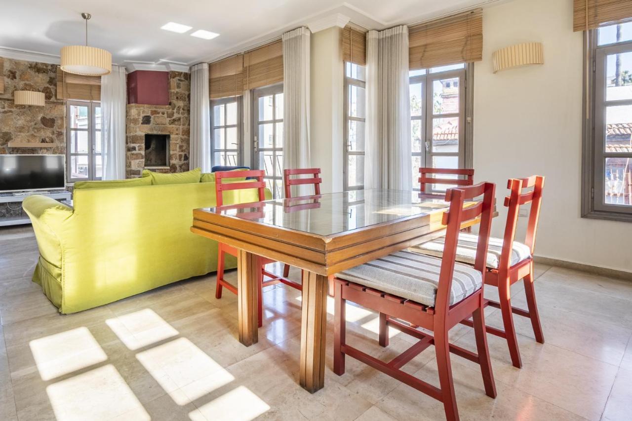 Glamorous Flat With Jacuzzi Near Hadrians Gate Antalya