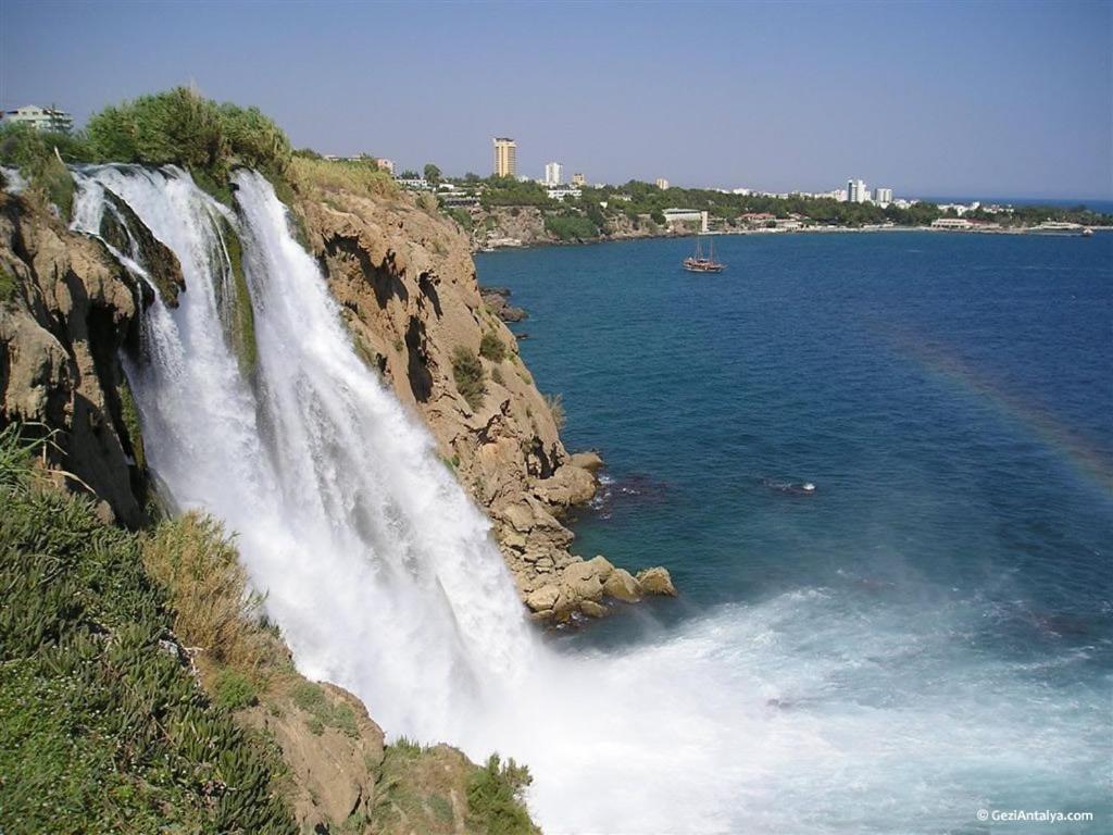Queen Ra Otel 3*