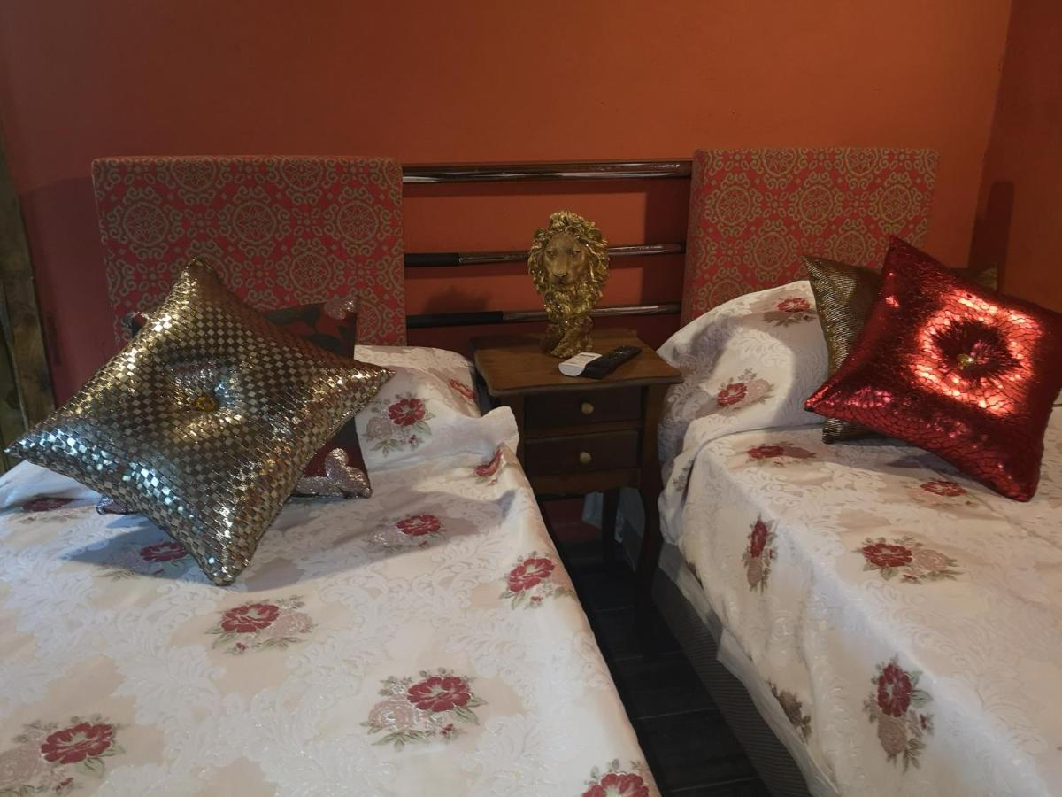 Demeter Rose Stonehouse Pansion Homestay *