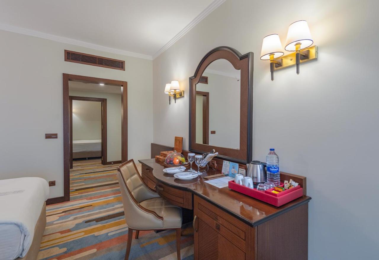 Hotel Megasaray Westbeach 5*