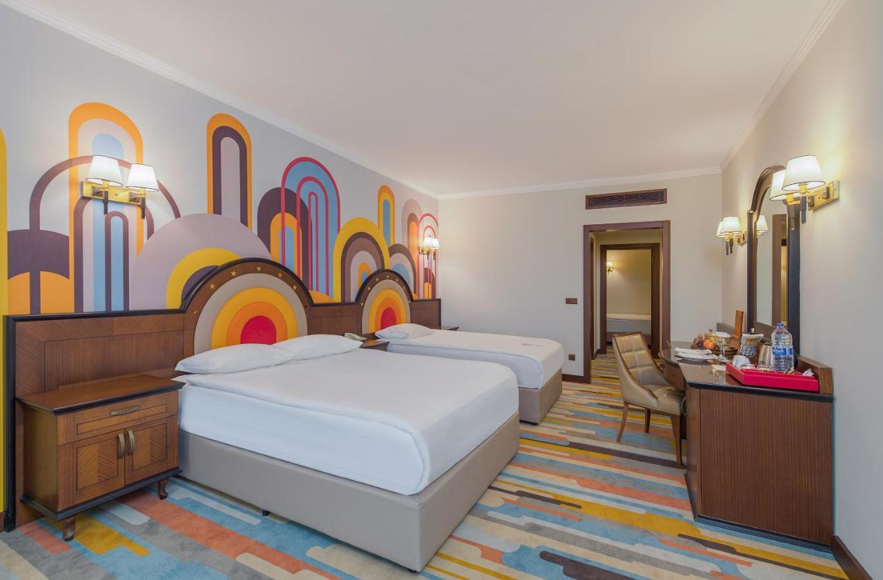 Hotel Megasaray Westbeach 5*