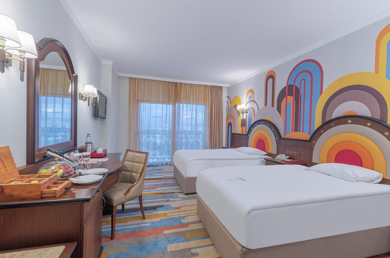 Megasaray Westbeach 5*