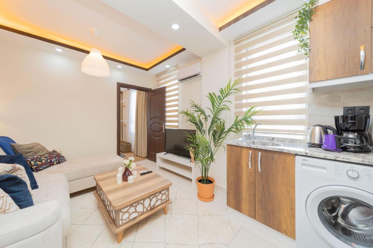 Modern Well Appointed Flat In Muratpasa Apartment *