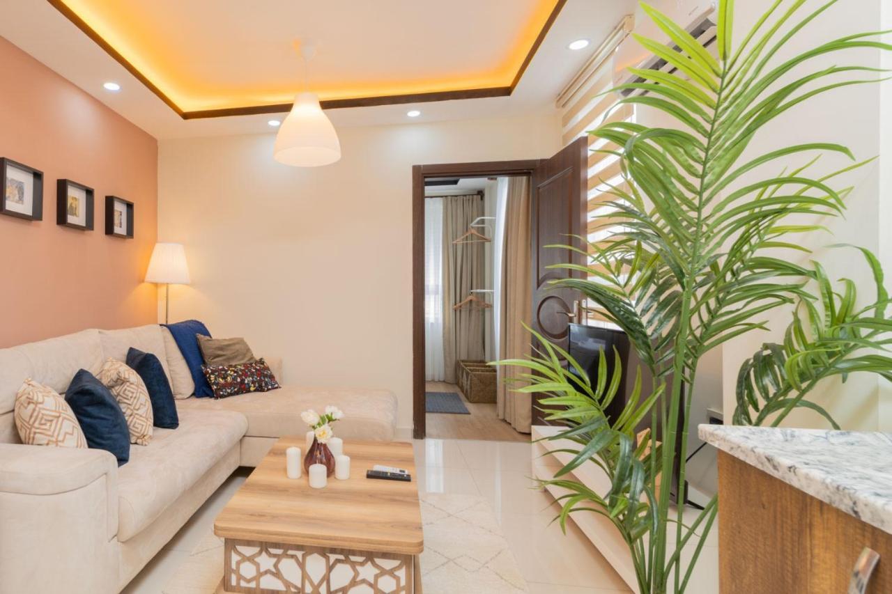 Apartment Modern Well Appointed Flat In Muratpasa