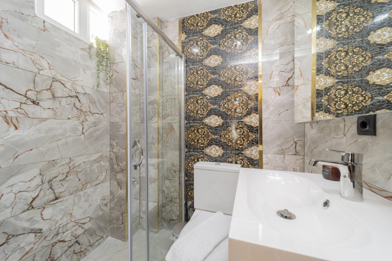 Modern Well Appointed Flat In Muratpasa Apartment Antalya