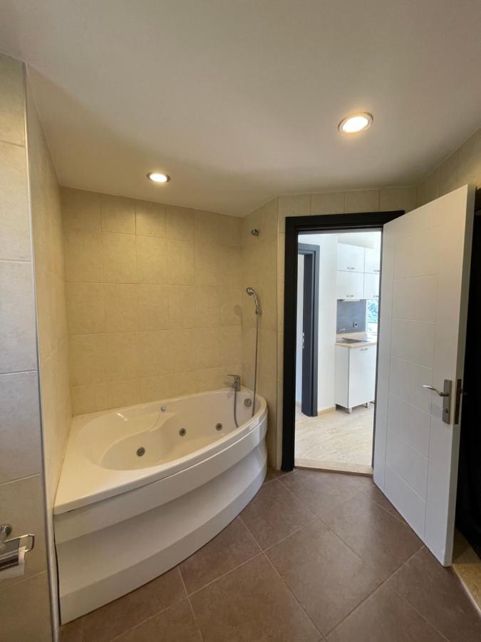 Esiyok With Heated Pool Villa