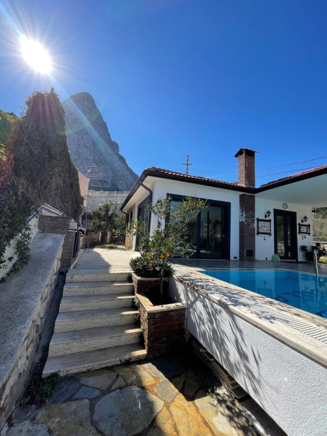 Esiyok With Heated Pool