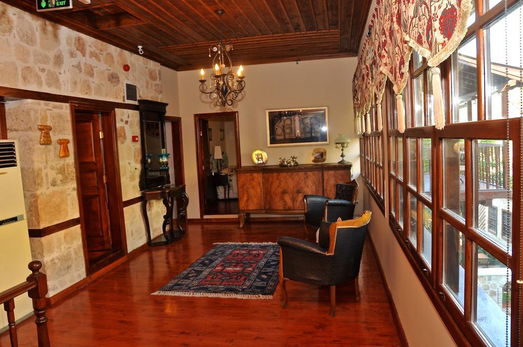 Candle Suites 4*