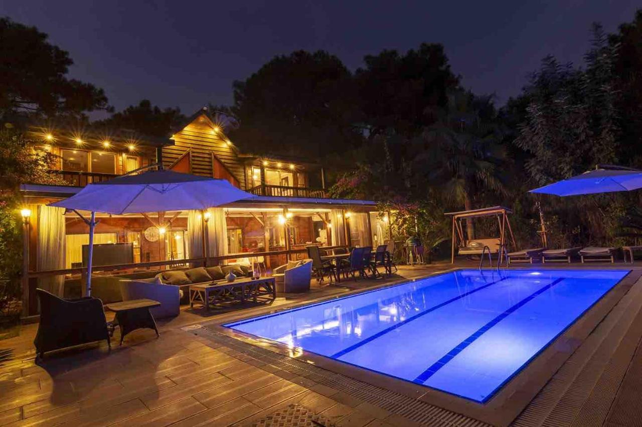 Very Special 6 Bdr Great For Family Reunions *