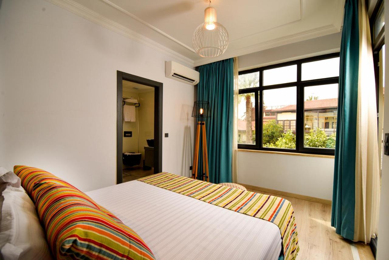 Remarkable Flat With Balcony Near Hadrian's Gate Homestay