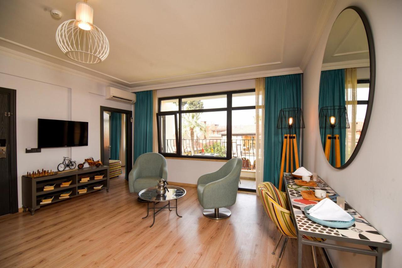 Apartment Lovely Flat With Balcony Near Hadrian's Gate Antalya