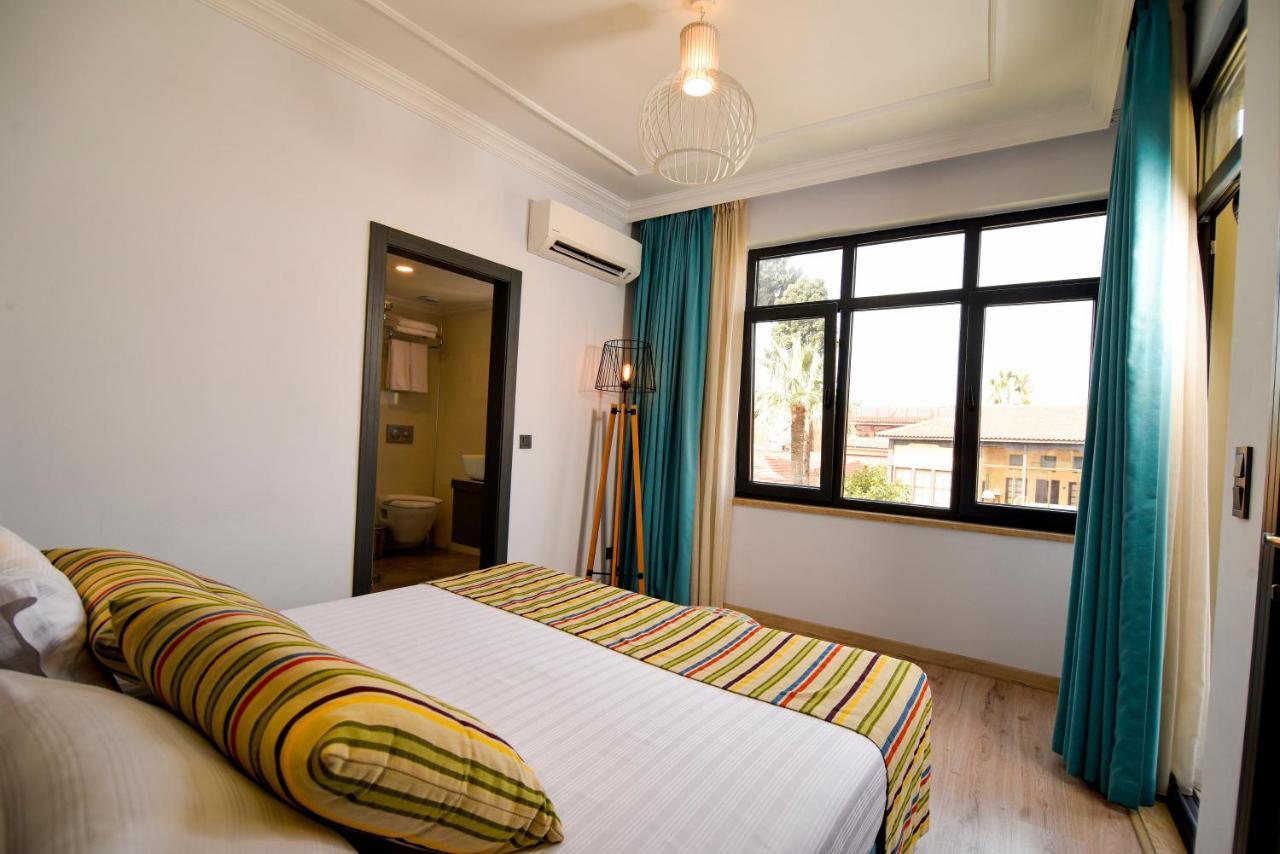 Apartment Lovely Flat With Balcony Near Hadrian's Gate