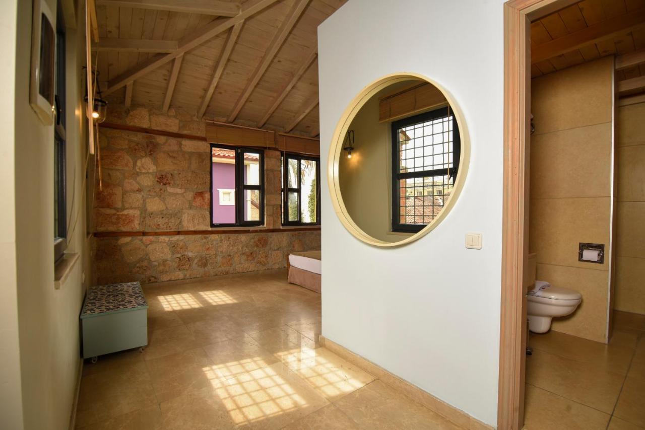 Spectacular Penthouse With Terrace Near Hadrian's Gate Homestay