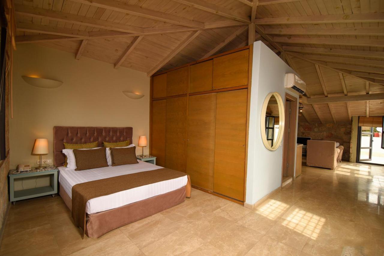 Spectacular Penthouse With Terrace Near Hadrian's Gate Homestay *