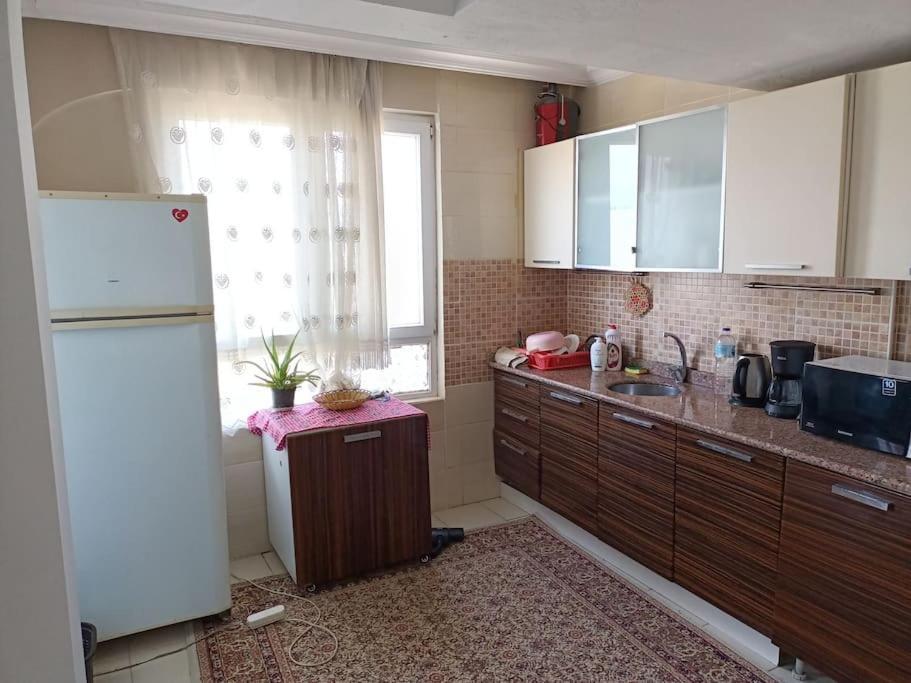 Havalimani Ve Lara Plaj Yakin. 1+1 Daire * Antalya