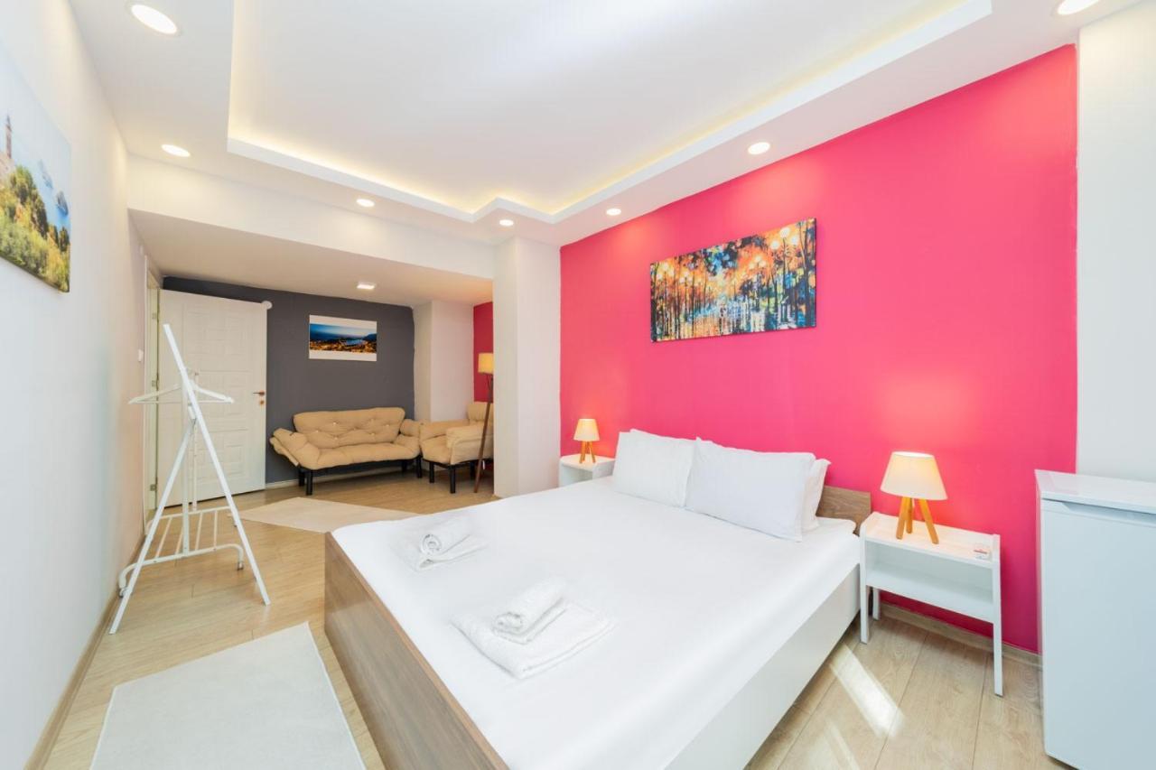 Lovely Near In Muratpasa, Apartment