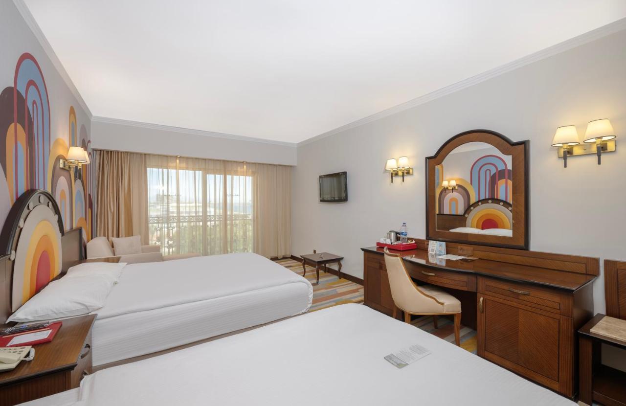 Megasaray Westbeach 5* Antalya
