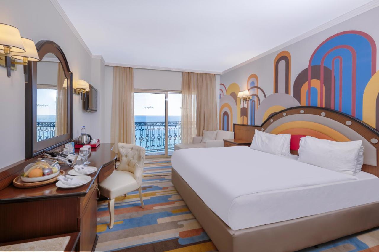 Megasaray Westbeach 5* Antalya