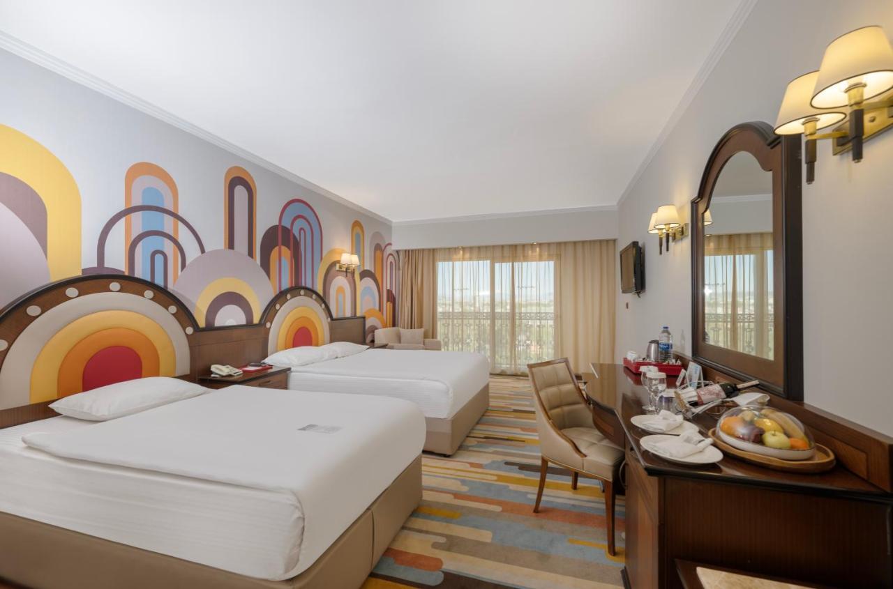 Hotel Megasaray Westbeach