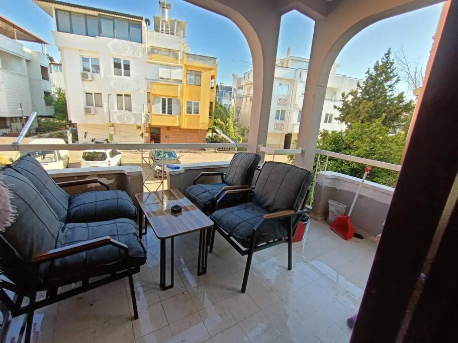Havalimani Ve Lara Plaj Yakin. 1+1 Daire Apartment *