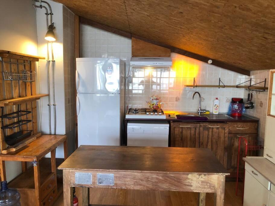 Homestay Tarihi Kaleici Muhtesem Dizayn Huzurlu Keyifli Teras Keyifli Oezel Ev
