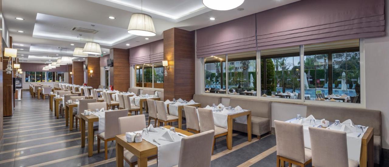 Hotel Ramada By Wyndham Lara