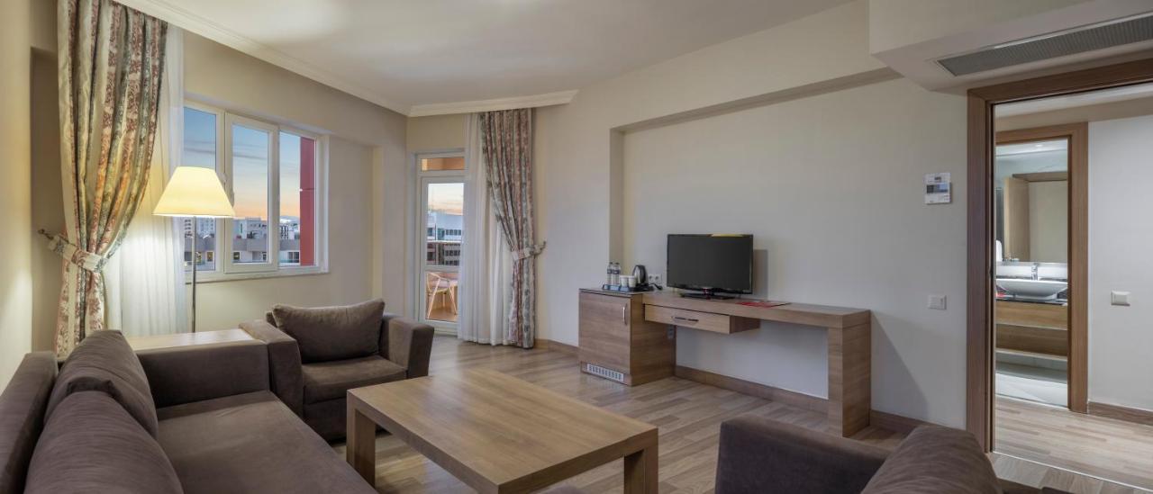 Ramada By Wyndham Lara Hotel 5*