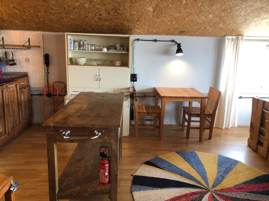 Homestay Tarihi Kaleici Muhtesem Dizayn Huzurlu Keyifli Teras Keyifli Oezel Ev *