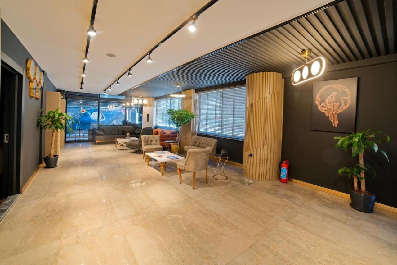 Moonlight Aparthotel