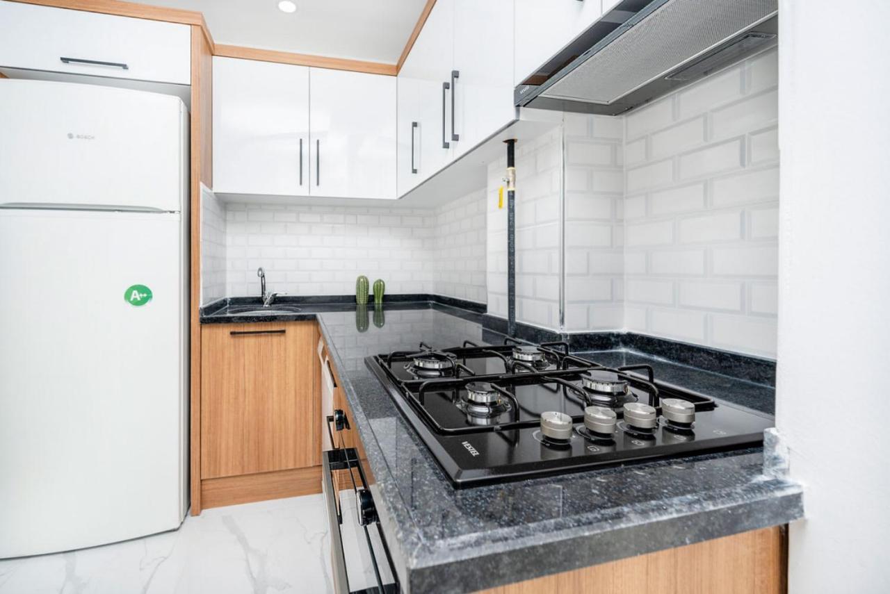 Modern Flat Near Beach In Muratpasa Apartment *