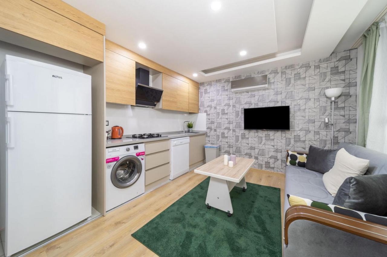Modern And Cozy With Central Location And Balcony In Muratpasa, Apartment Antalya