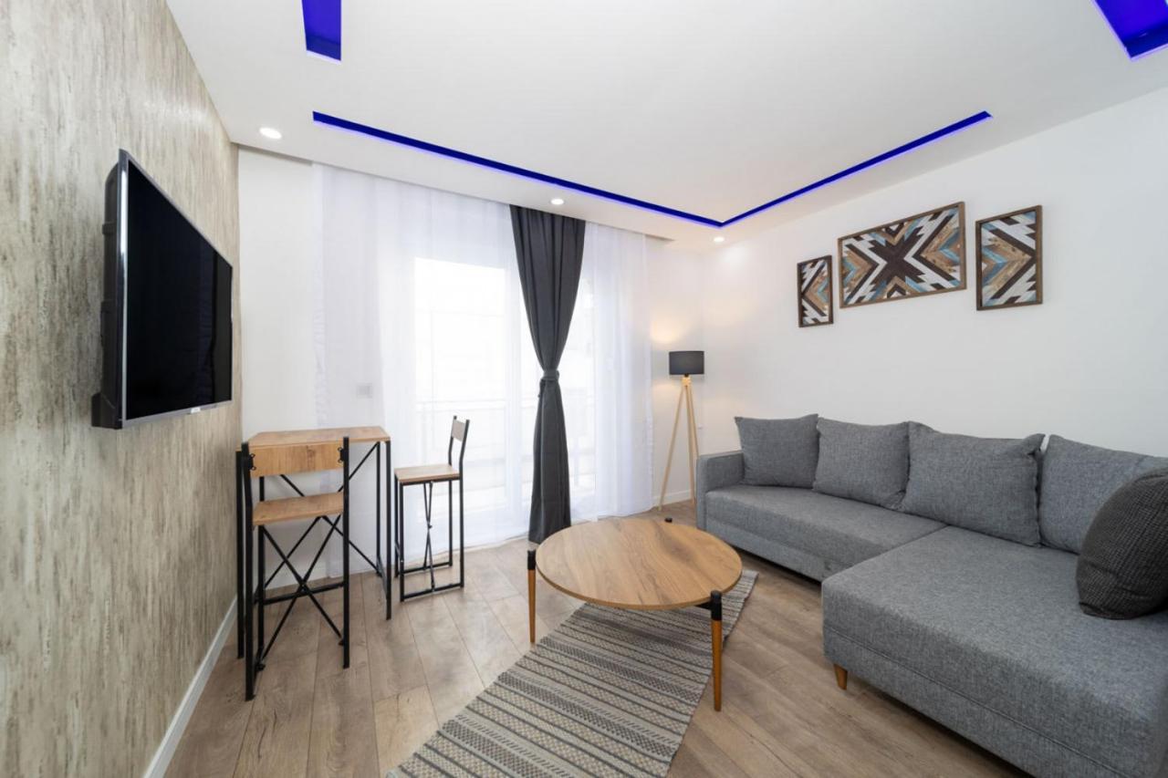 Cozy With Central Location In Apartment