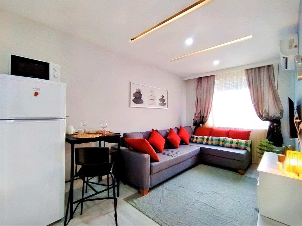 Apartment Central And Fully Furnished Flat In Muratpasa