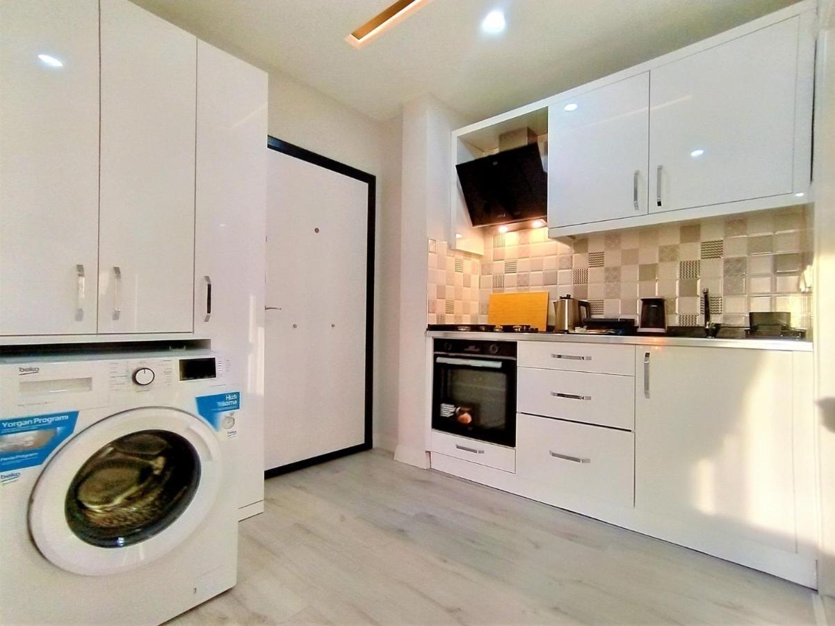 Central And Fully Furnished Flat In Muratpasa Apartment Antalya