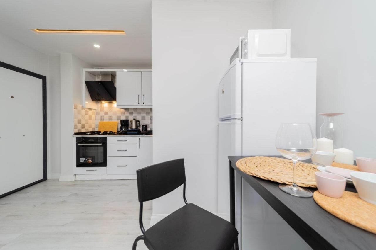 Central And Fully Furnished Flat In Muratpasa *