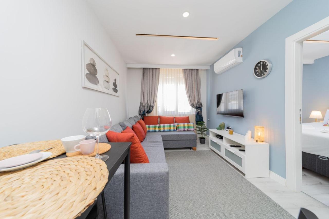 Central And Fully Furnished Flat In Muratpasa * Antalya