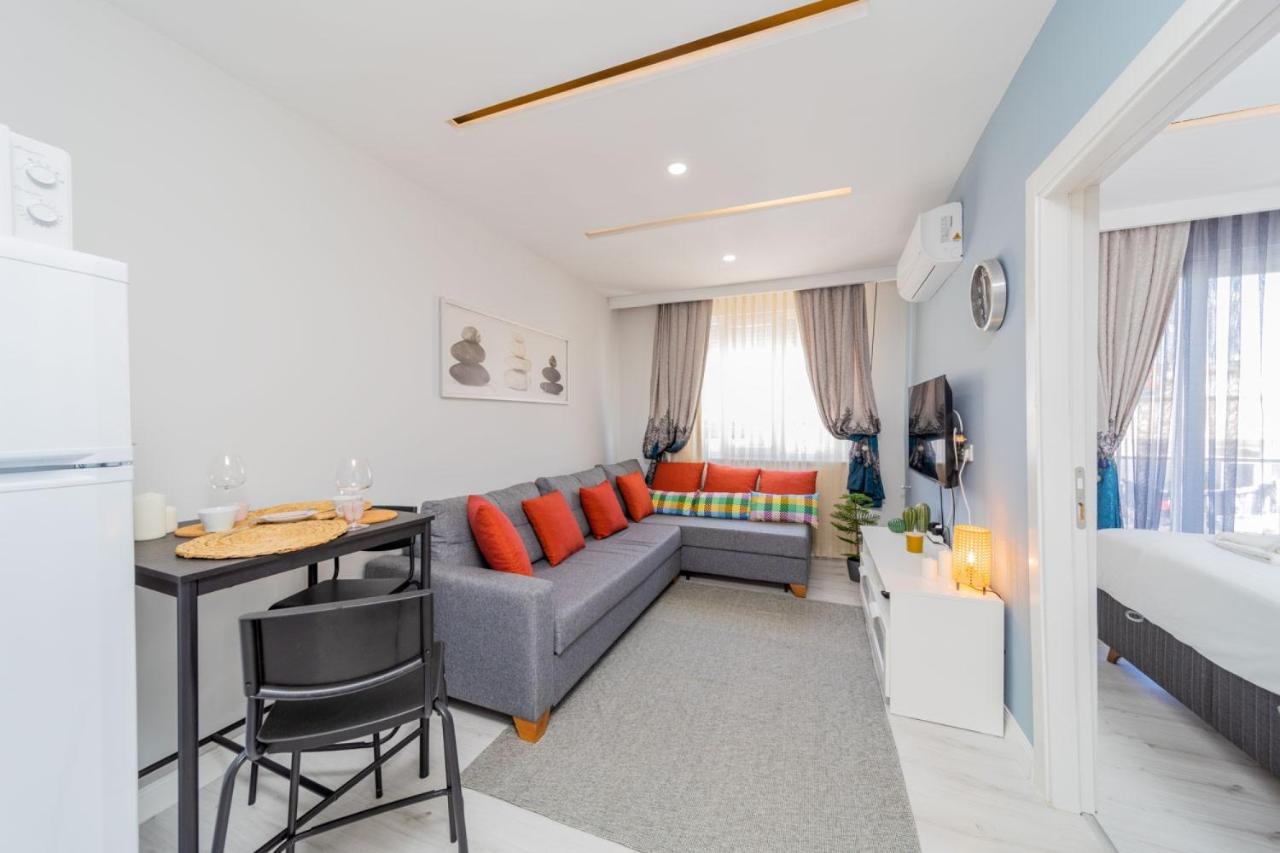 Central And Fully Furnished Flat In Muratpasa *