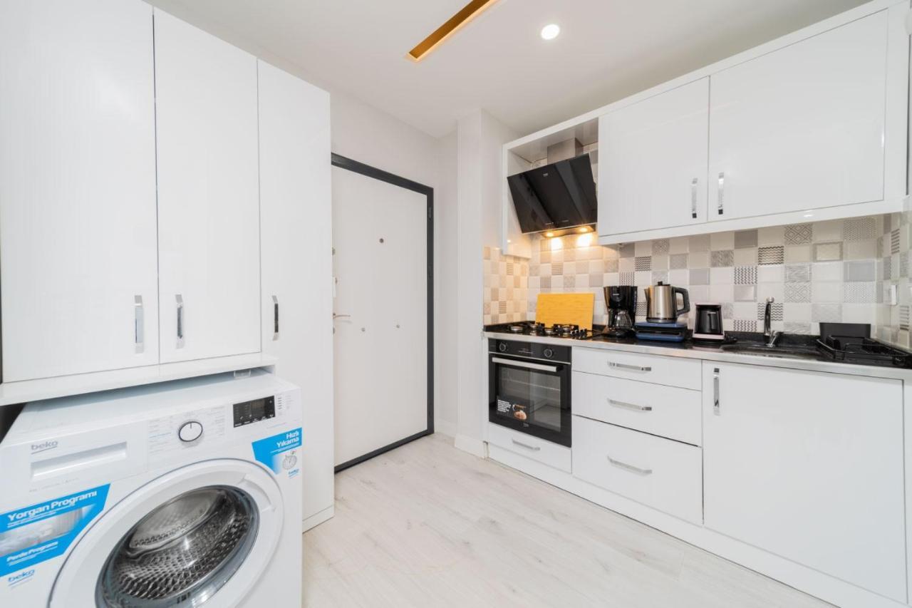 Central And Fully Furnished Flat In Muratpasa