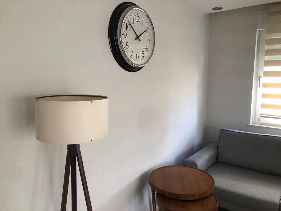 Lara Denize Sifir Havuzlu Sifir Esyali 2 Yatak Odali Muhtesem Ev Apartment Antalya