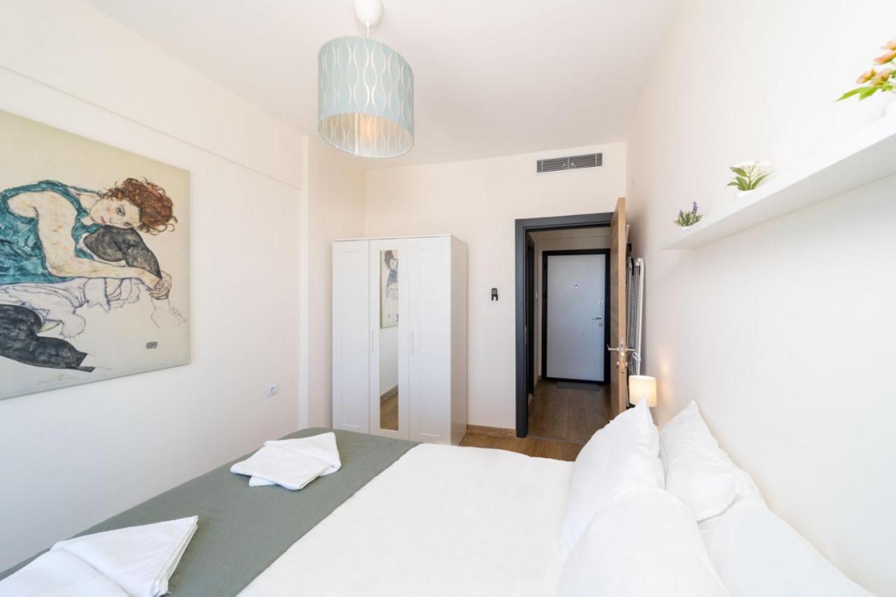 Pleasant Flat With Shared Pool In Kepez Antalya