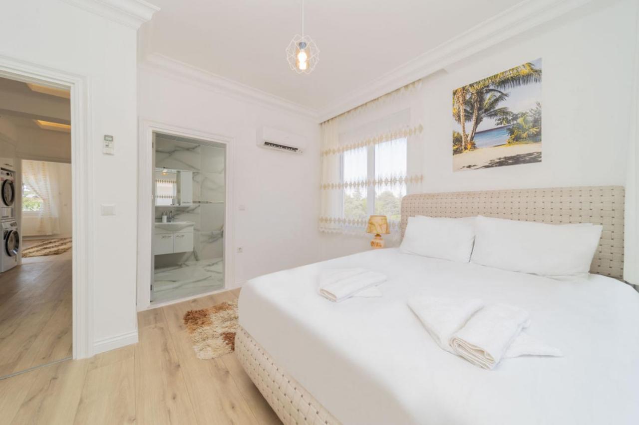 Great With Pool Hammam And Sauna In Villa