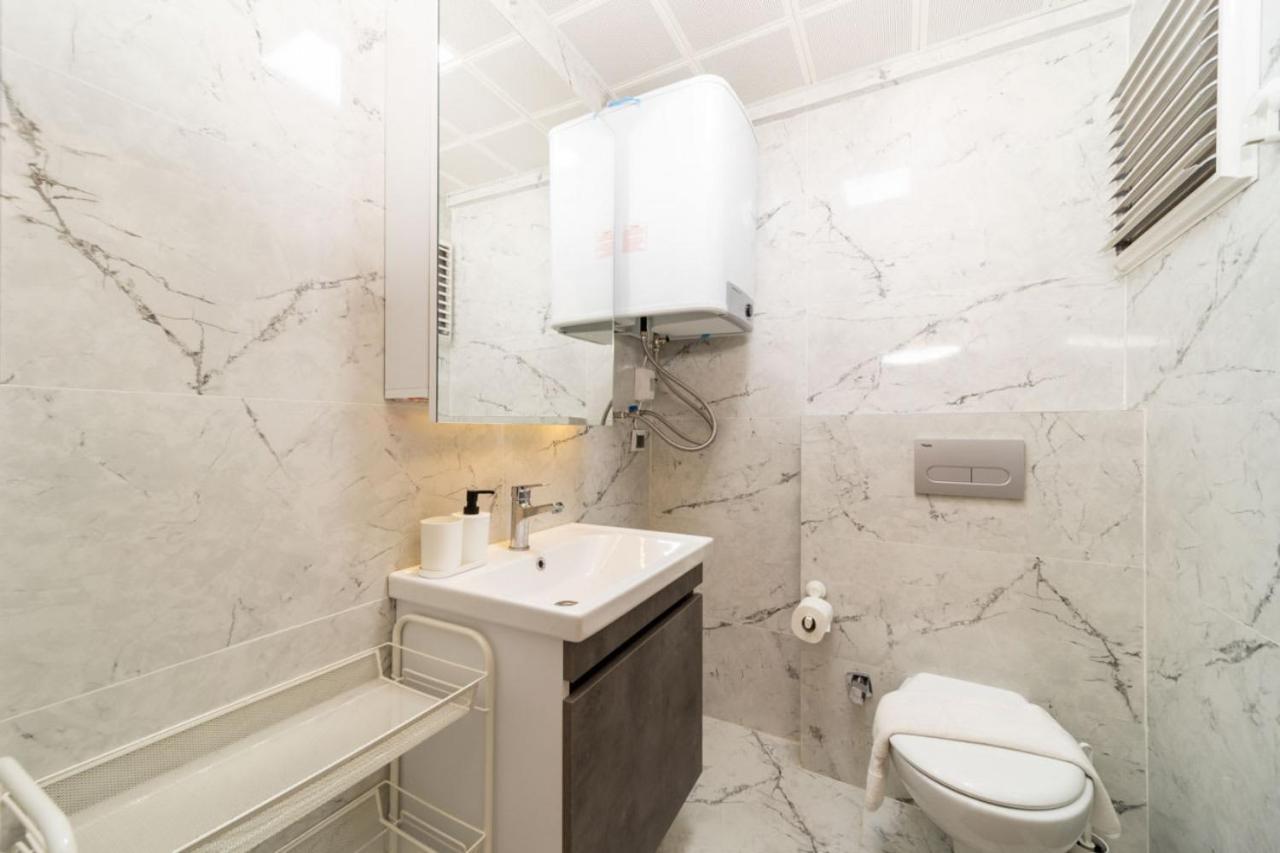 Pleasant Flat With Shared Pool In Kepez Apartment Antalya