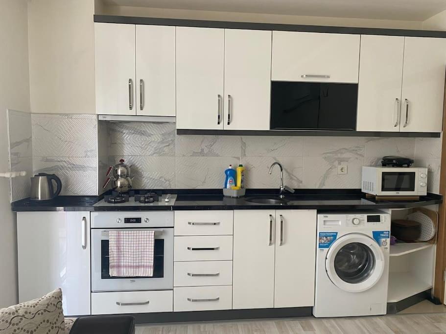 Apartment A House Where Whit Pleasure In The Center Of The Antalya