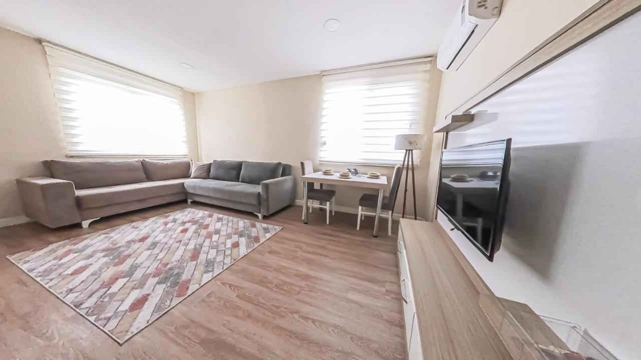Apartment Merkezi Konum, Erasta Mall'a Yuereyerek 2 Dk. '17' Antalya