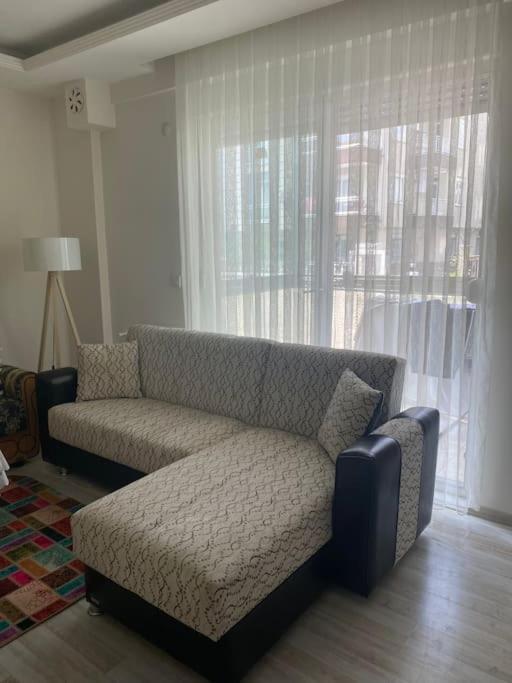 A House Where Whit Pleasure In The Center Of The Apartment Antalya
